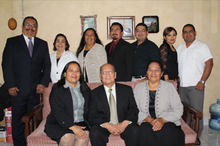 Familia Aquino. Falta Magdiel