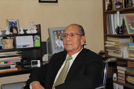 Pbro. Jonás Aquino López en su oficina